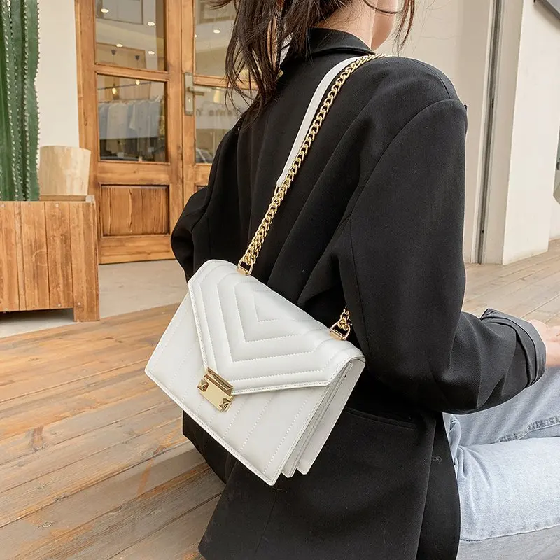 

New Fashion Chain Shoulder Crossbody Bag for Women 2021 Luxury Designer High QulityMessenger Bag Female Handbags and Purses