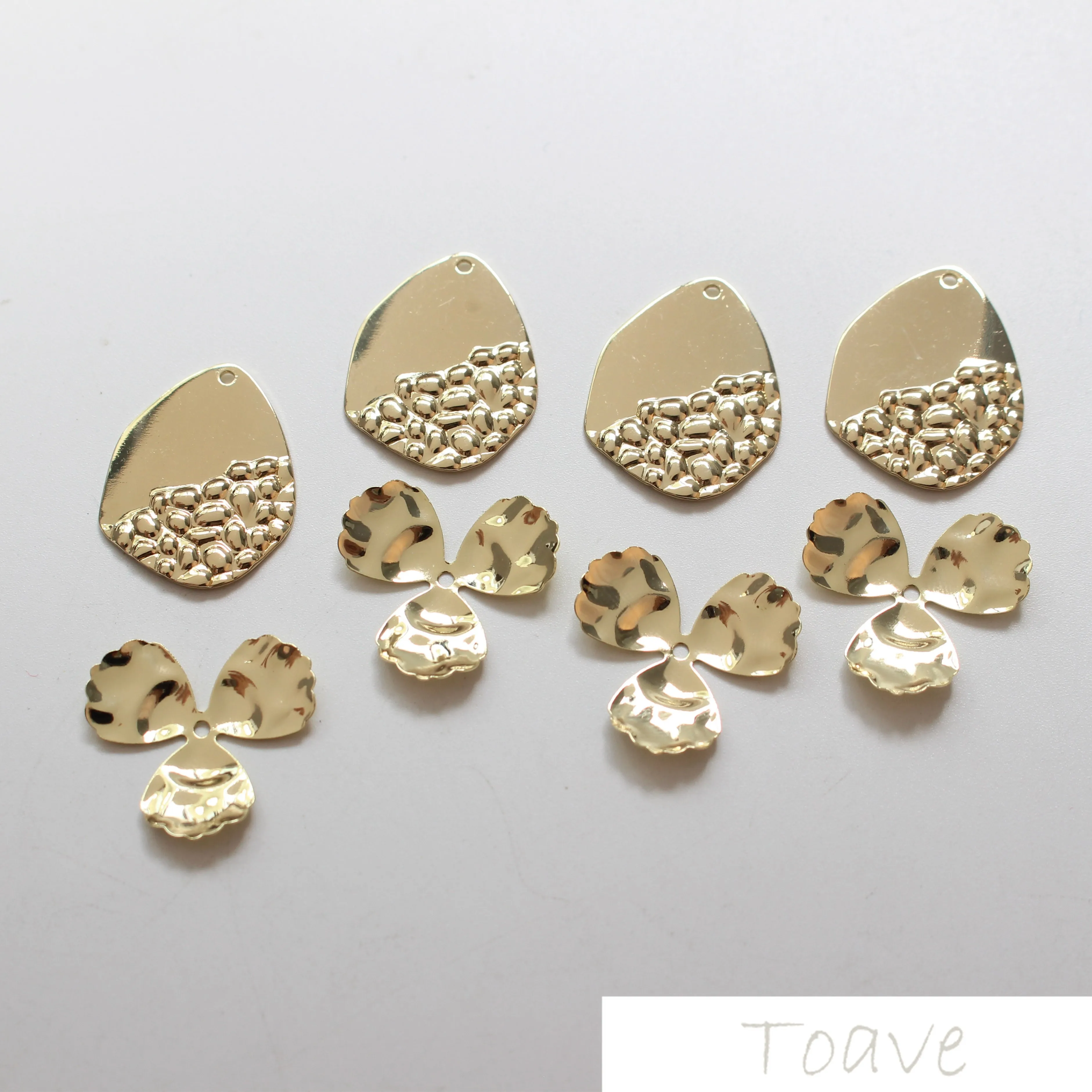 

Цветные подвесные аксессуары для ушей с покрытием в виде капли воды, три лепестка