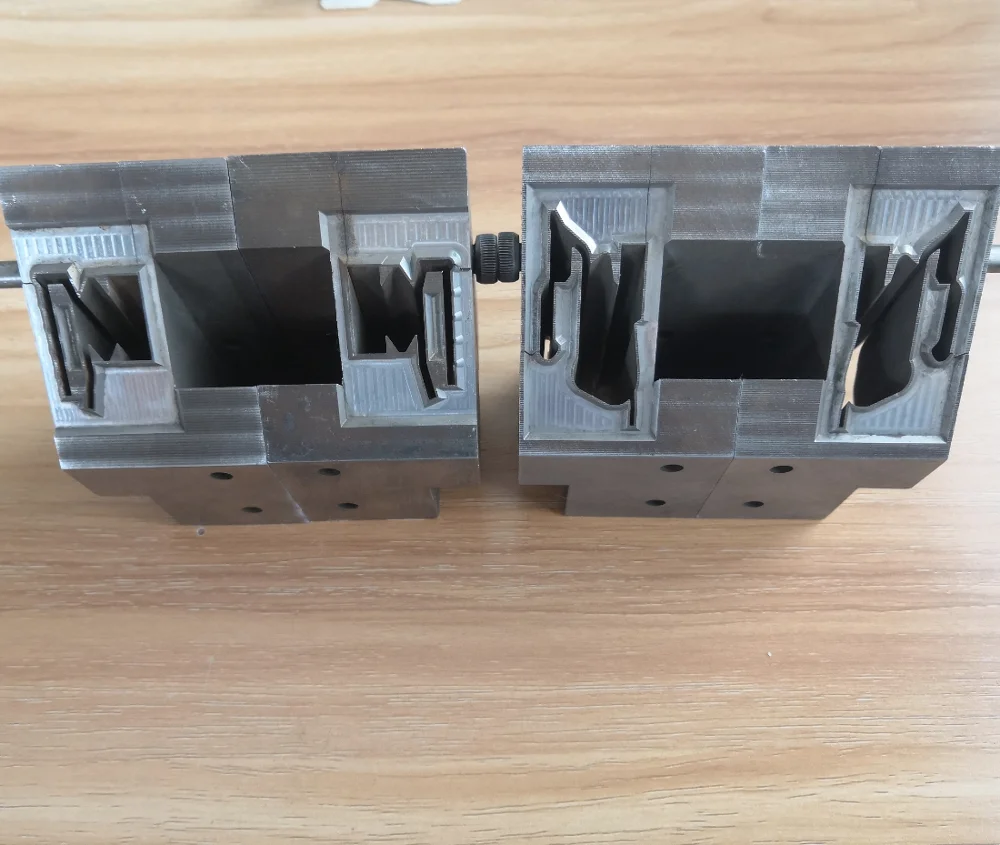 Russia refrigerator / fridge rubber gasket weld mould joint mold connect die | Clamps