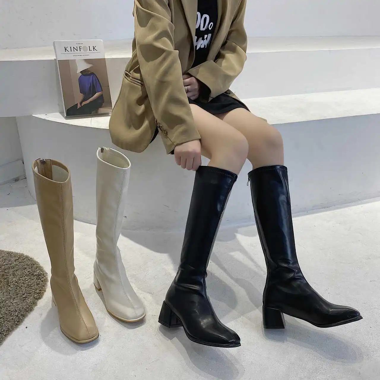 

2020 high heeled shoes women's autumn and winter new fashion net red thick heeled square head knee length boots French medium