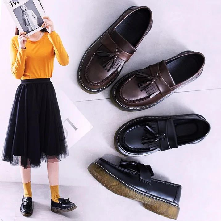 Лоферы женские на плоской подошве с круглым носком без застежки в японском