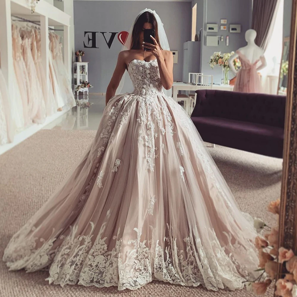 

New Design Charming Garden Bridal Sweetheart Applique 3D Flowers Lace Ball Gown Wedding Dress Long