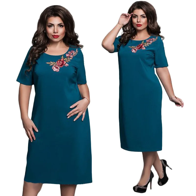 Элегантное однотонное платье большого размера с вышивкой офисное для ужина