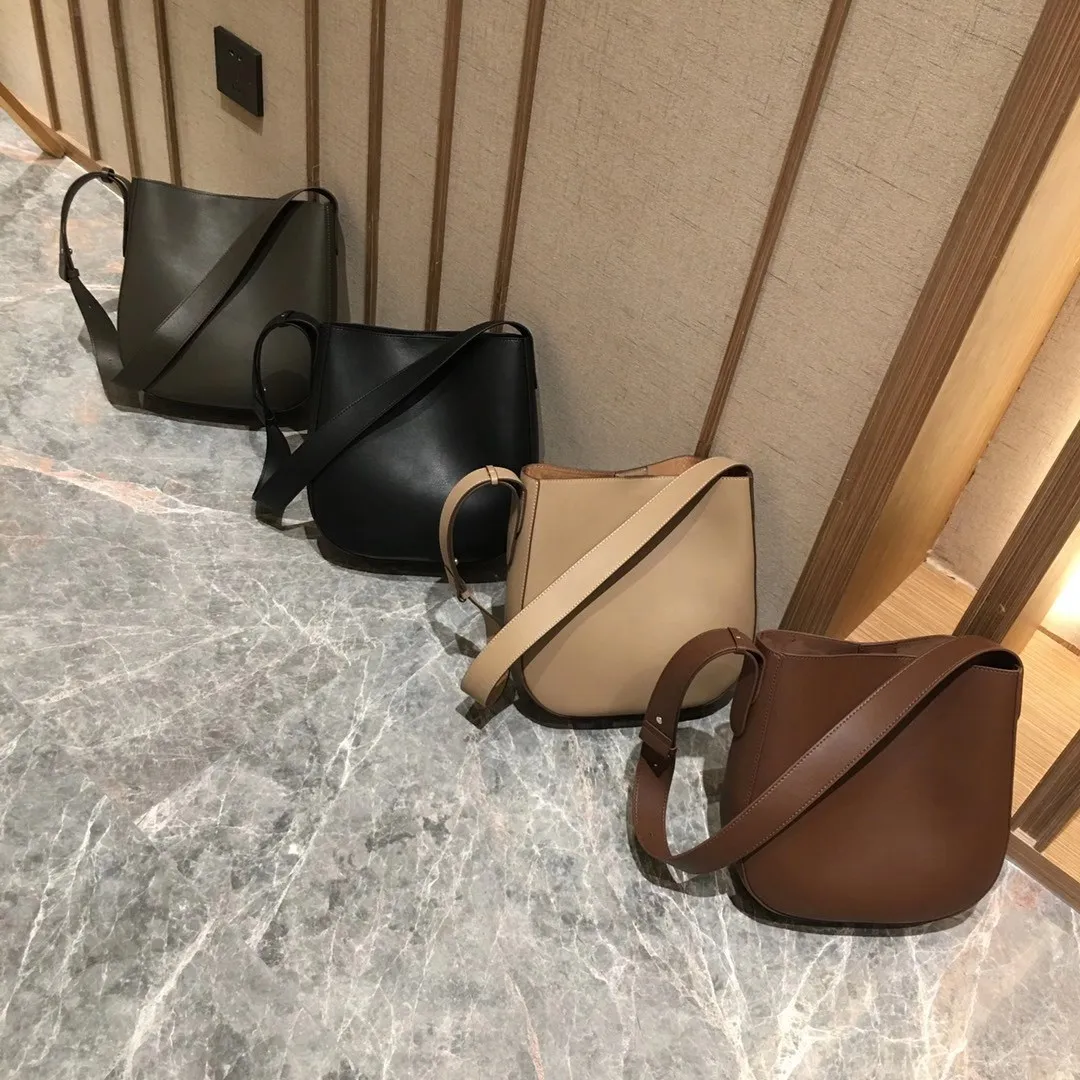 

Bucket bag 2021 new fashion leather women's bag retro portable One Shoulder Messenger Bag Large Capacity women's bag