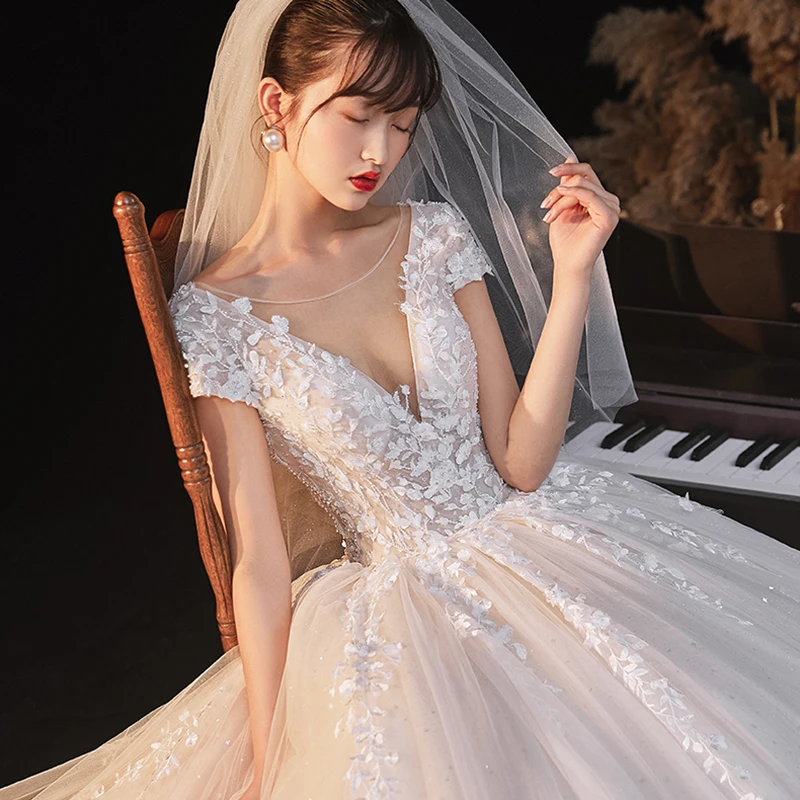 

Wedding Dress Deep V-Neck Bling Floral Print Appliques Ruched Ball Gown Simple Short Sleeves Lace Long Women Bride Dresses B083