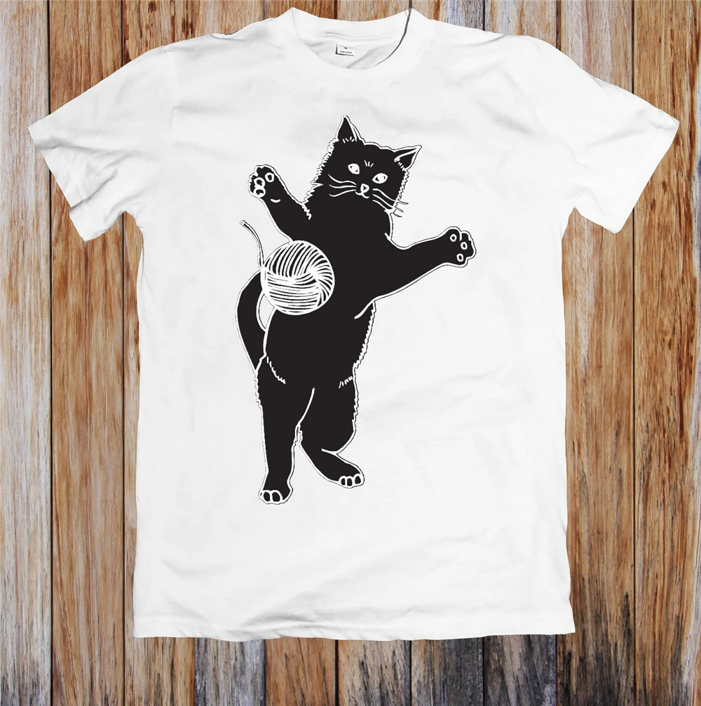 Кот играющий с мячом пряжи унисекс футболка мужская одежда футболка|Мужские