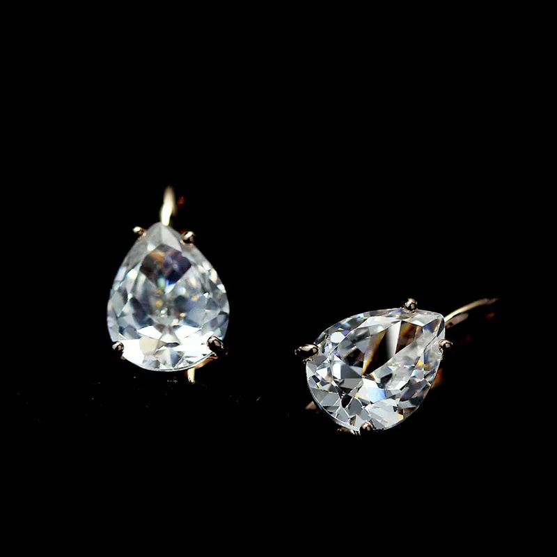 Женские серьги из серебра 100% пробы с мусанитом сертификатом 6 х8 мм