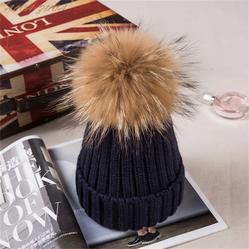 Шапка детская зимняя вязаная с помпоном из натурального меха TX062 От 1 до 10 лет |