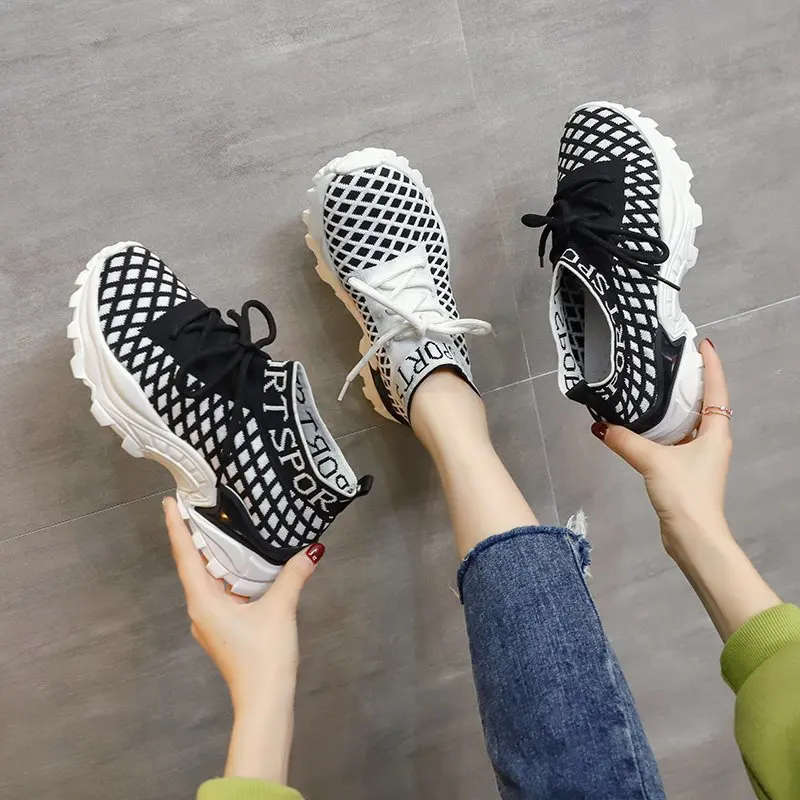 

Women Running Shoes Breathable Mesh New Fashion Sports Casual Shoes Outdoor Light Weight Women's Walking Sneakers Tenis Feminino