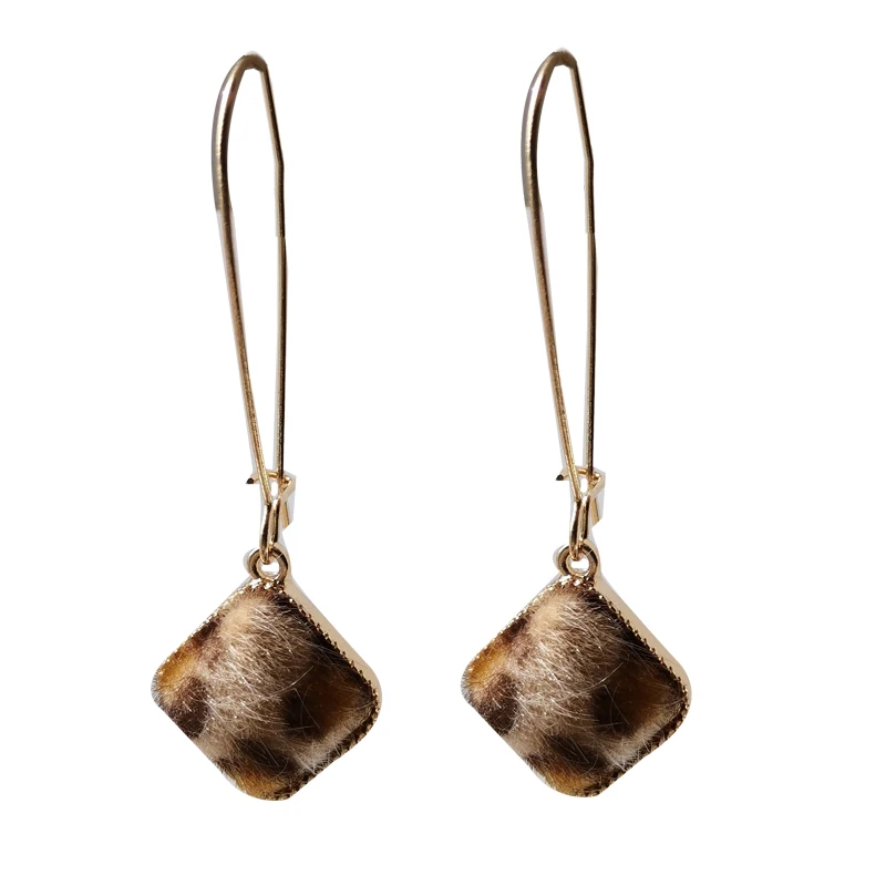 

Vintage Flocking Earrings for Woman 2020 Autumn & Winter Metal Wire Geometric Drop Earrings Fashion Party Jewelry Gift Girl