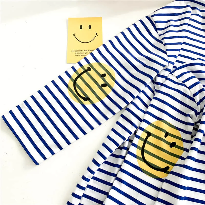 

2021 spring new boys and girls long-sleeved t-shirt striped smiley print western style children's bottoming shirt parent-child w