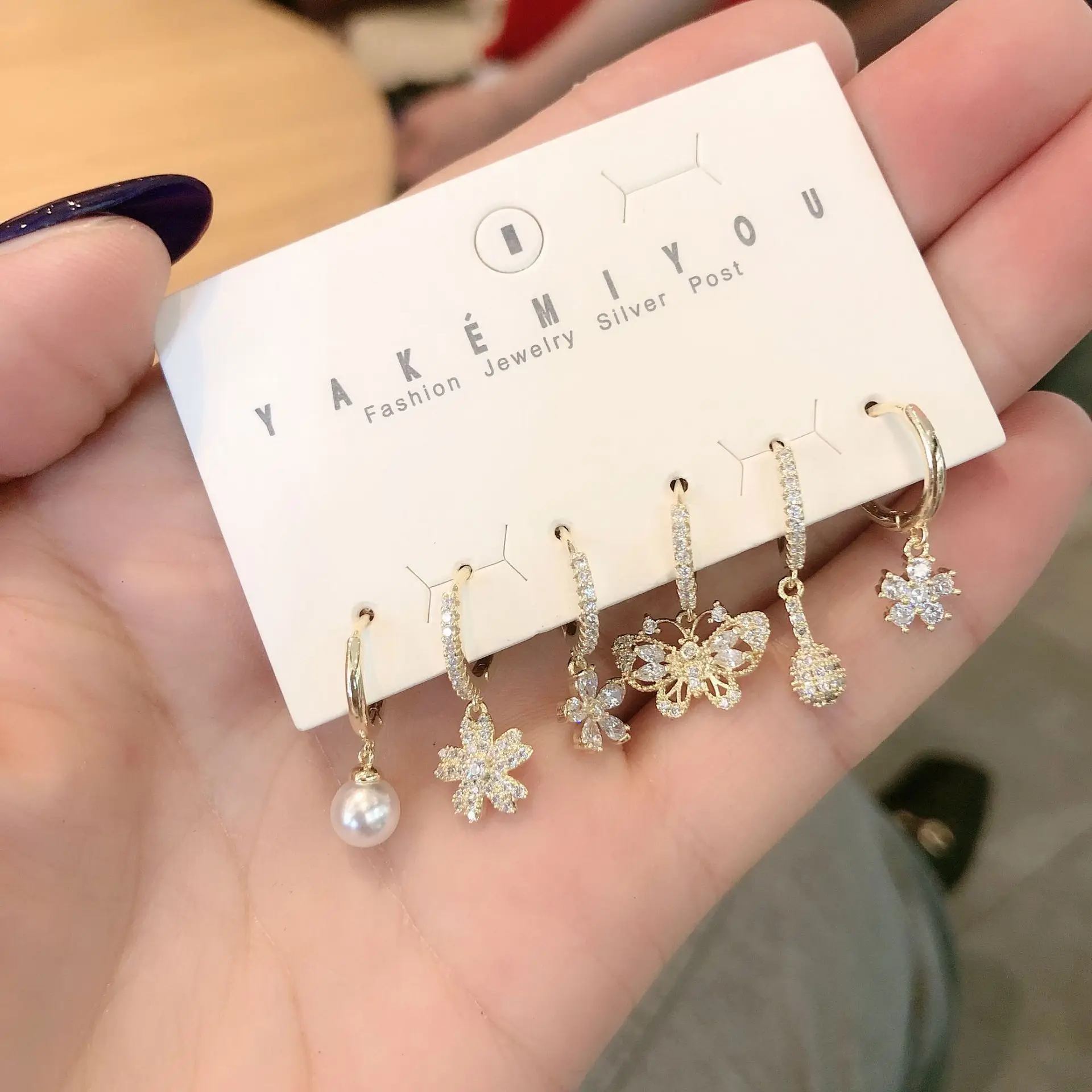 

New Korean Style Inlaid With Shining Crystal Butterfly Earrings Daisy Flowers Pearl Earrings 6Pcs/Set For Charm Women Jewelry