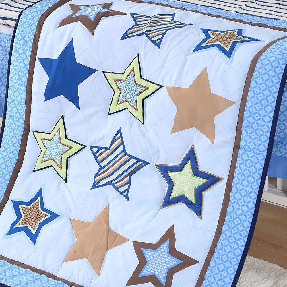 Комплект постельного белья для детской кроватки с вышивкой в виде звезд