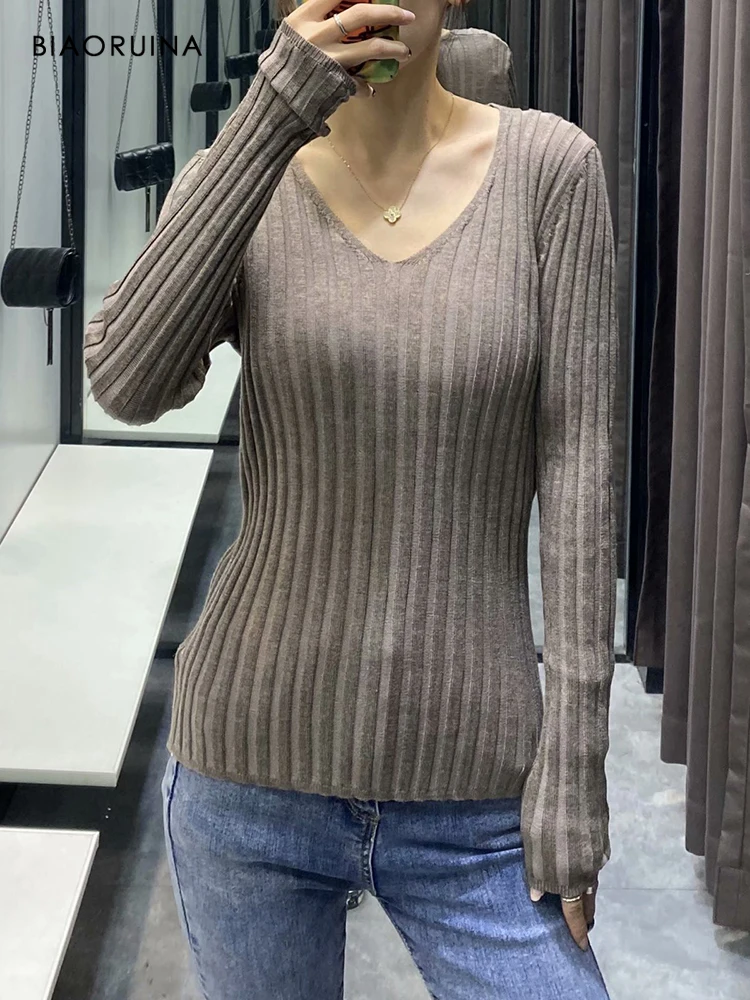 

BIAORUINA Women's Solid Color Vertical Striped All-match Slim v-neck Knit Pullover OL Style Casual Autumn Spring Elegant Sweater