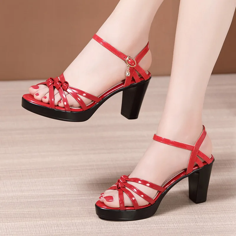 Женские босоножки с открытым носком на высоком каблуке | Обувь