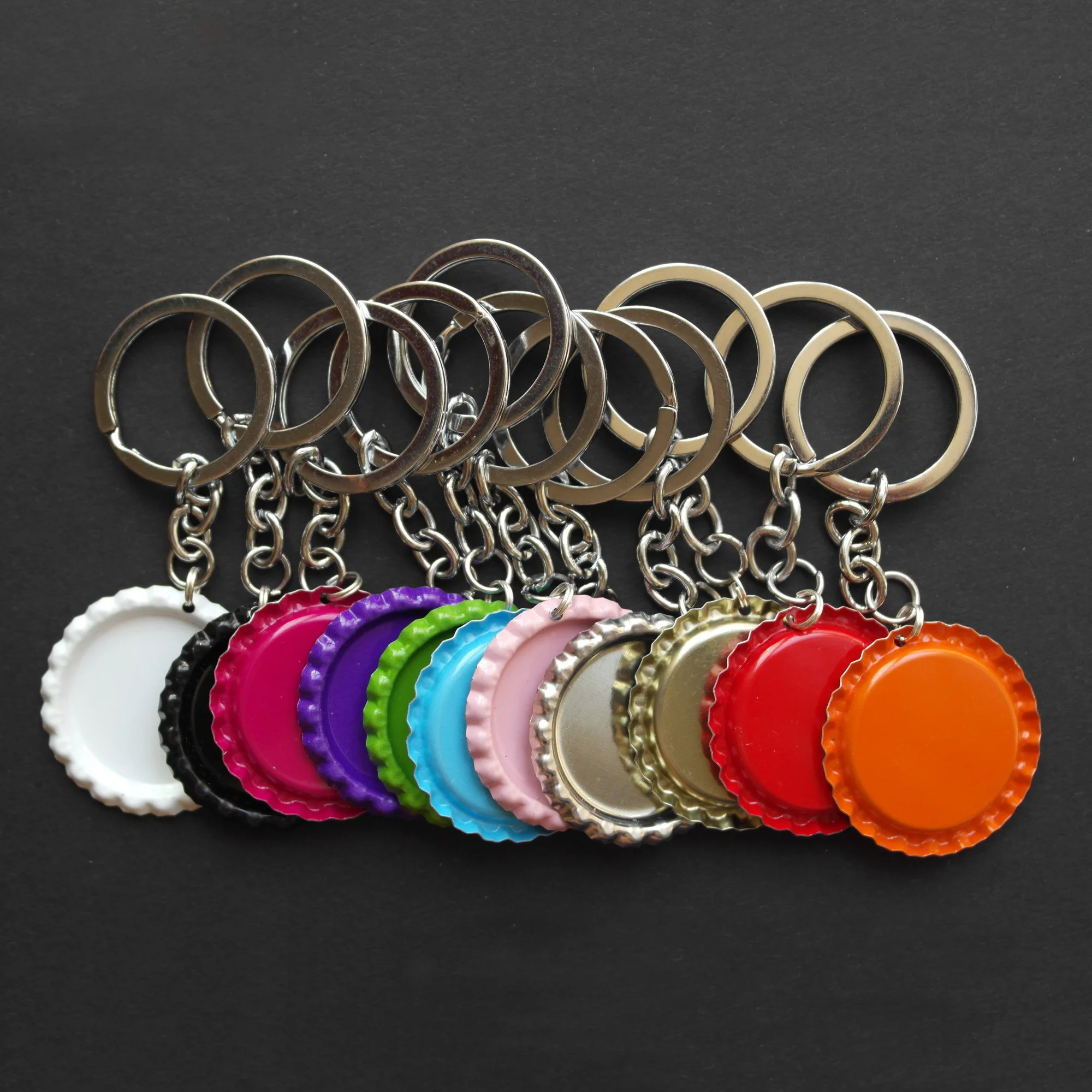 100 Pcs Bright Flattened Chrome Bottle Caps Made of Tinplate+100 Key Chain +100 1 inch Domes for jewelry flat Crown Cap | Дом и сад