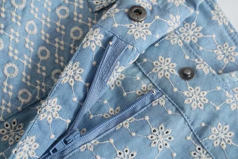 

HWLZLTZHT Woman 2021 Blue Basic Casual Shorts Women Fashion Embroidery Women's Shorts Summer High Waist Shorts Woman Beach Short