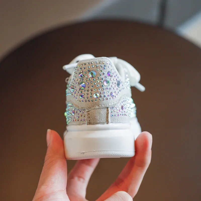 Детские модные кроссовки обувь из искусственной кожи для девочек весенняя на