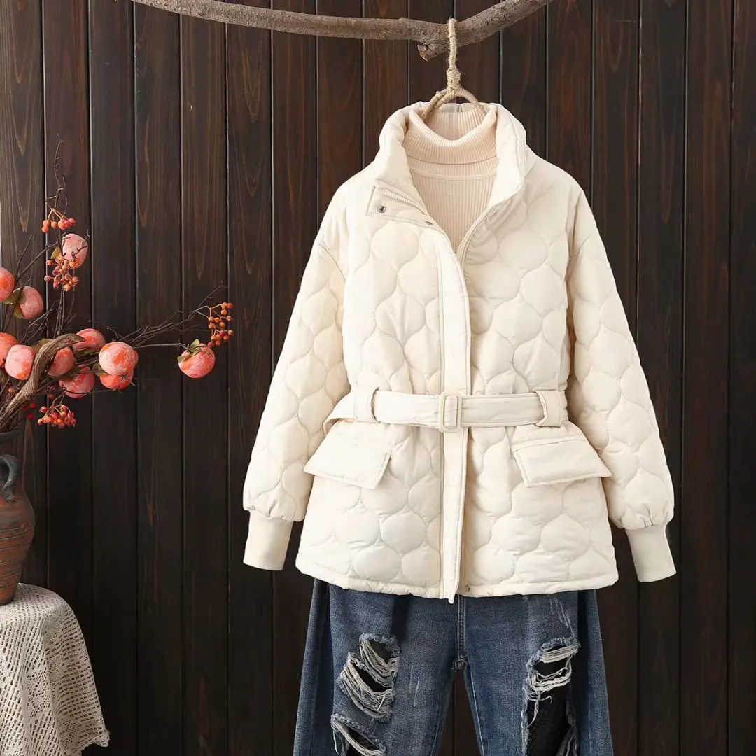 

Женская зимняя куртка с отложным воротником и рукавами-фонариками