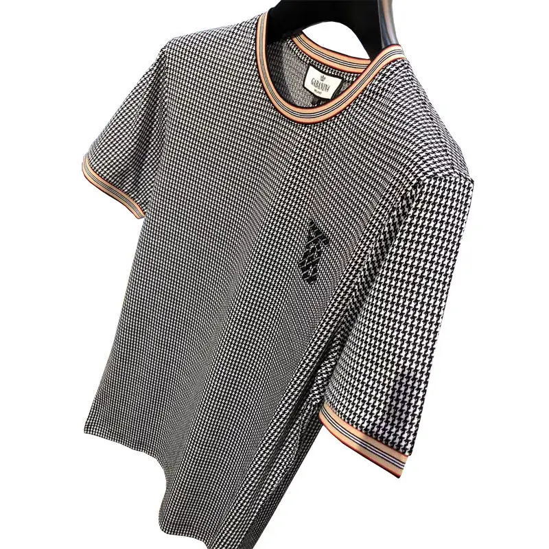 

2021 new spring and summer short sleeve t-shirt men's round neck mesh stitching versatile letter bottomed shirt men's