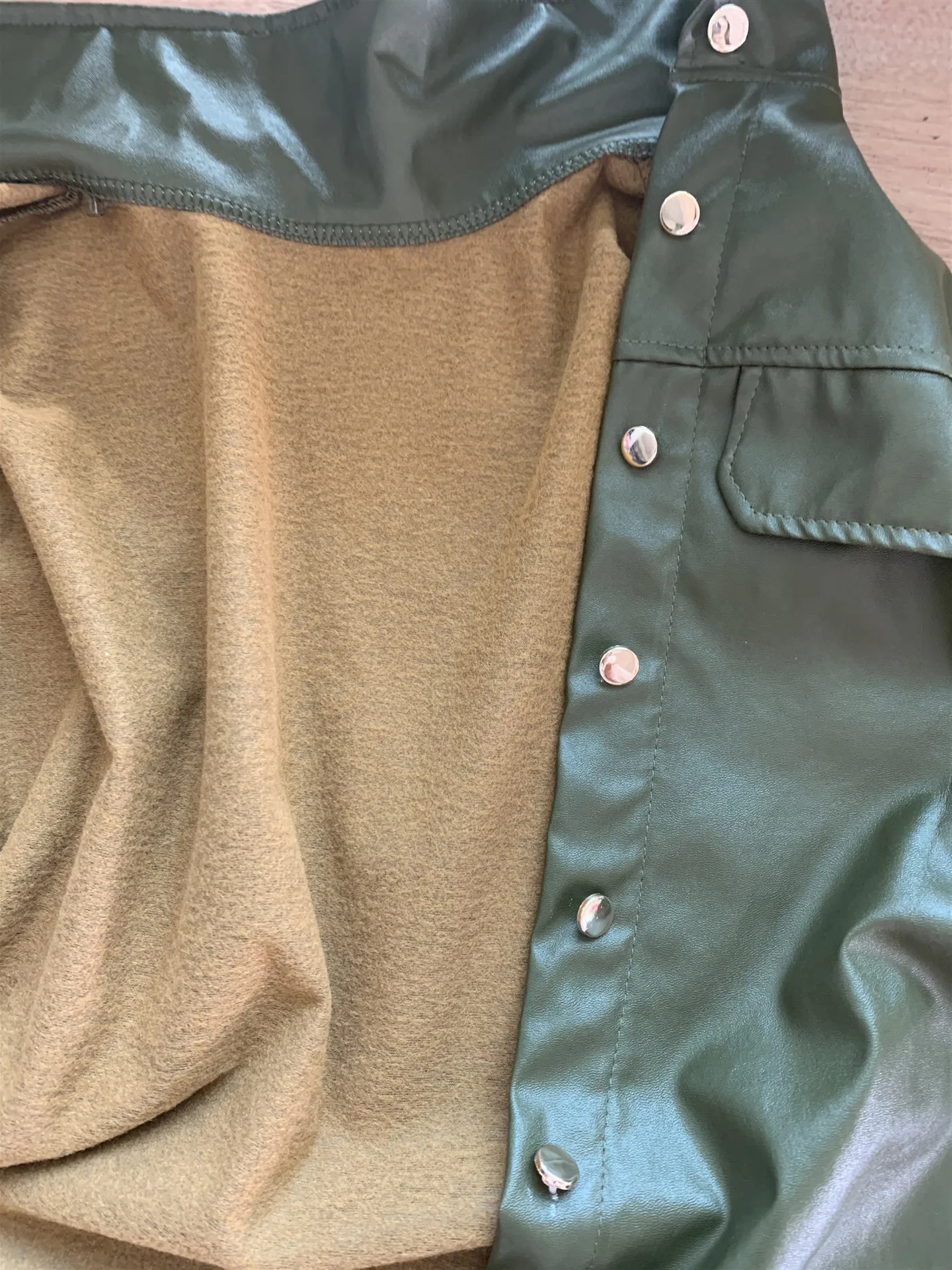 

HAOOHU Sexy PU Leather Shirts Women Clothes Black Long Sleeve Blusas Vintage Buttons Blouse Turn-Down Collar Tops and Blouses