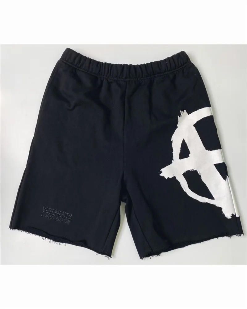 

Мужские и женские шорты в готическом стиле, с надписью 1:1