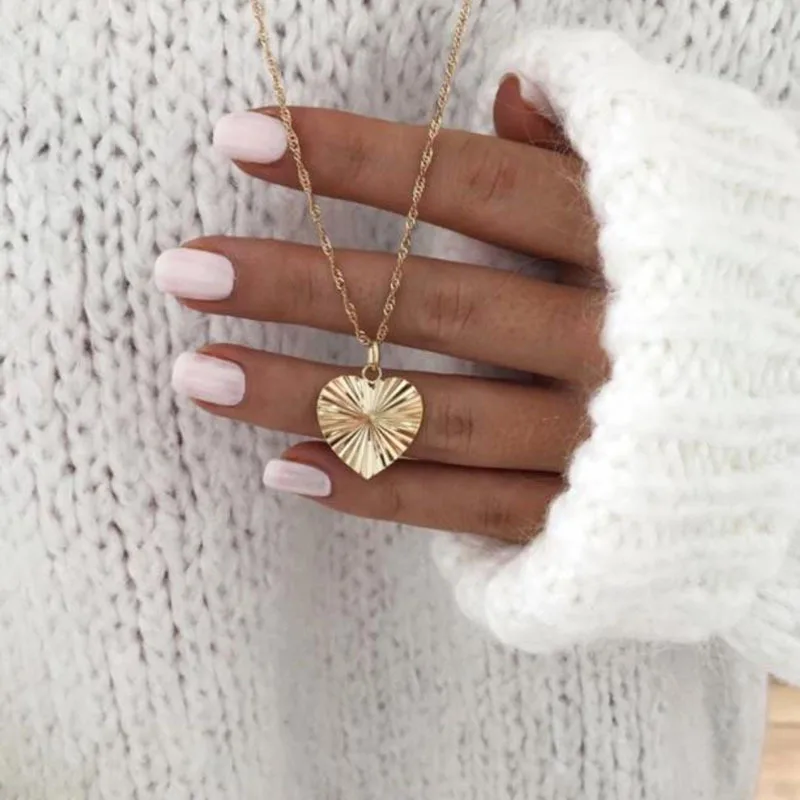 

High End Stainless Steel Jewelry Heart Burst Pendant Necklace For Women