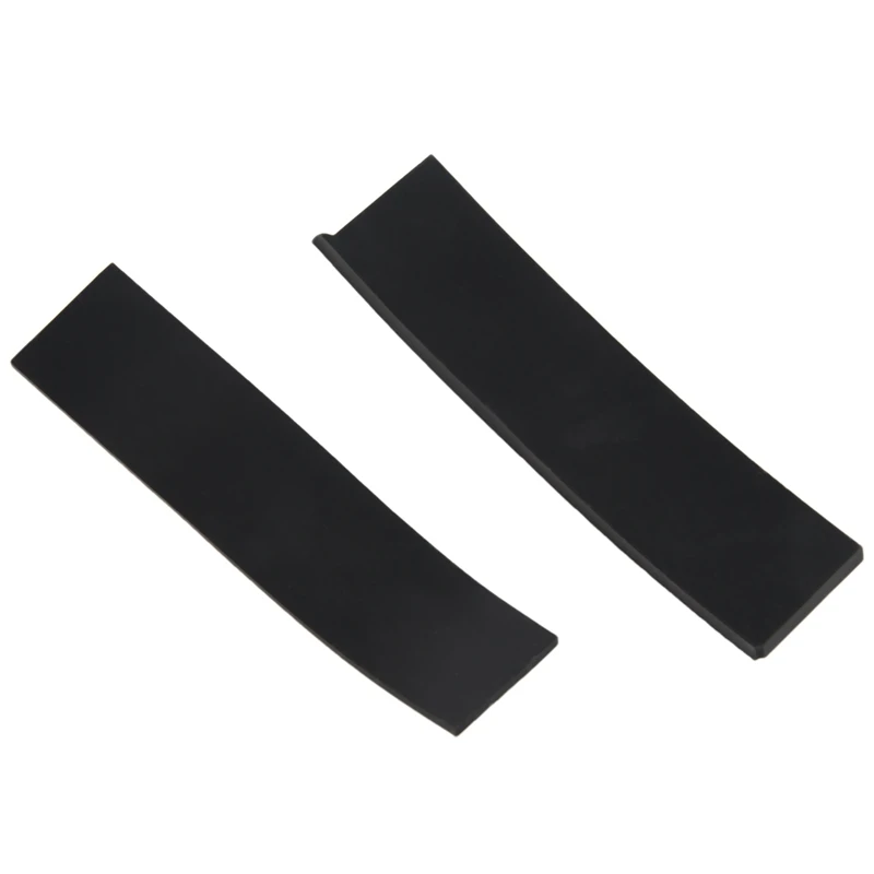 2 комплекта аксессуаров: 1 набор универсальных держателей для сотового телефона и