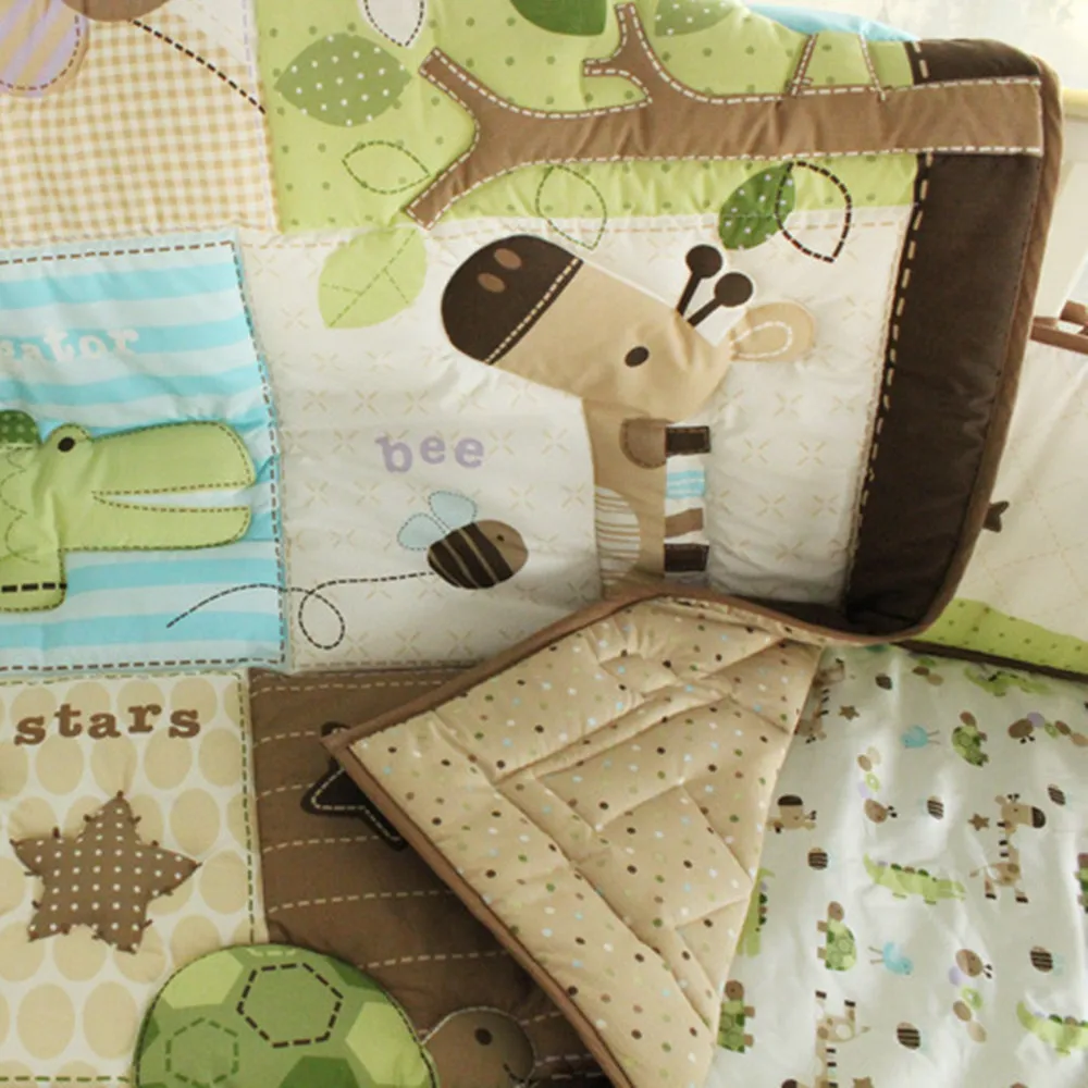 Комплект постельного белья для малышей с вышивкой из 6 предметов 100% хлопок |