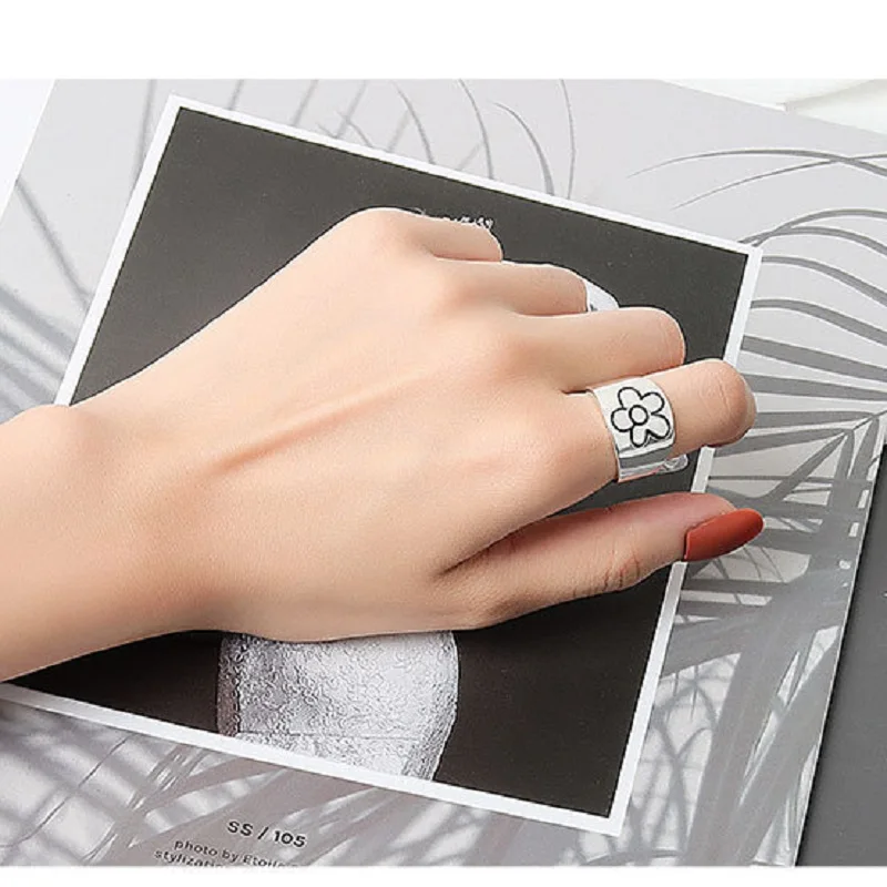 2021 NEW Daisy Flower Rings for Women Punk Vintage INS Simple Smooth Plum Blossom Ring Small Opening Party Jewelry | Украшения и