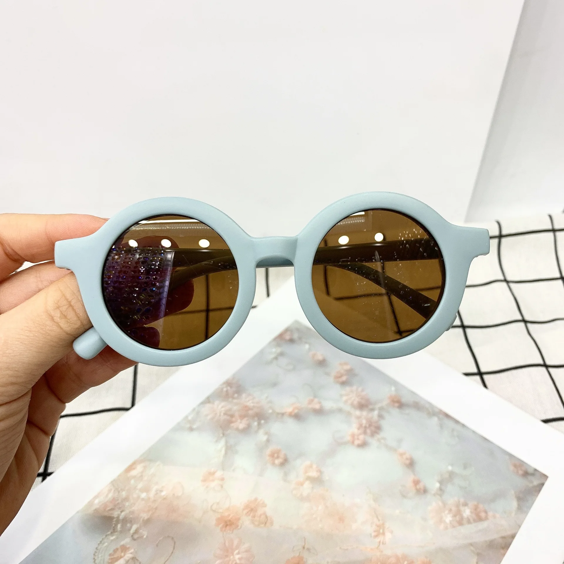 

2021 Fashion Round Kids Sunglasses Boys Girls Vintage Sun Glasses UV Protection Classic Children Eyewear Lentes De Sol Gafas