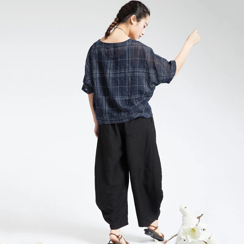 Женская клетчатая футболка XITAO белая свободная с круглым вырезом и коротким