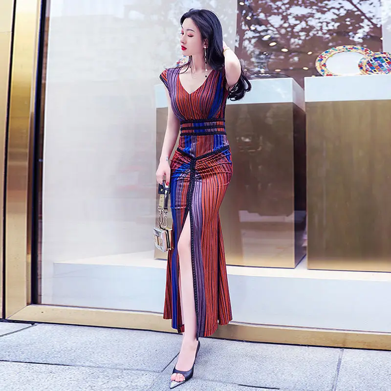 

Women 2021 Summer Vintage Striped Bodycon Dress Female Sexy V-neck Sleeveless Slit Dresses Ladies Elegant Slim Midi Vestidos Z97