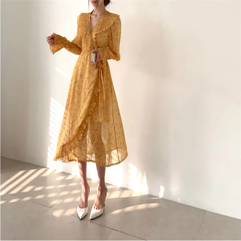 

2021 all-match floral V-neck tie waist dress women