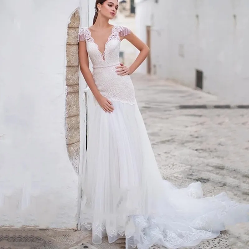 

Sexy Deep V-Neck Mermaid Wedding Dress 2021 Lace Appliques Sweep Train Button Short Sleeve Bride Gown Tassel Vestidos de novia