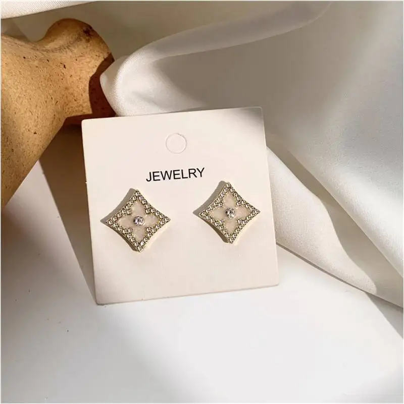 

Fashion jewelry earring , Classic four-leaf hoop earrings, Clover earrings