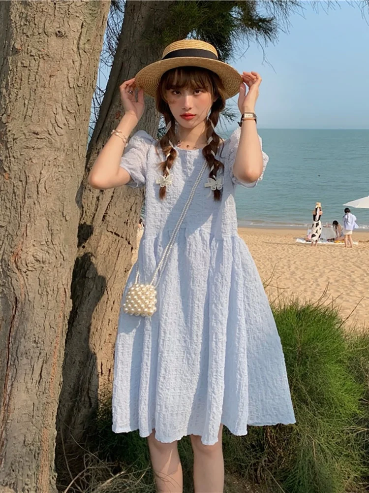 Женское приталенное платье с коротким рукавом летнее милое красивой юбкой 2021 |