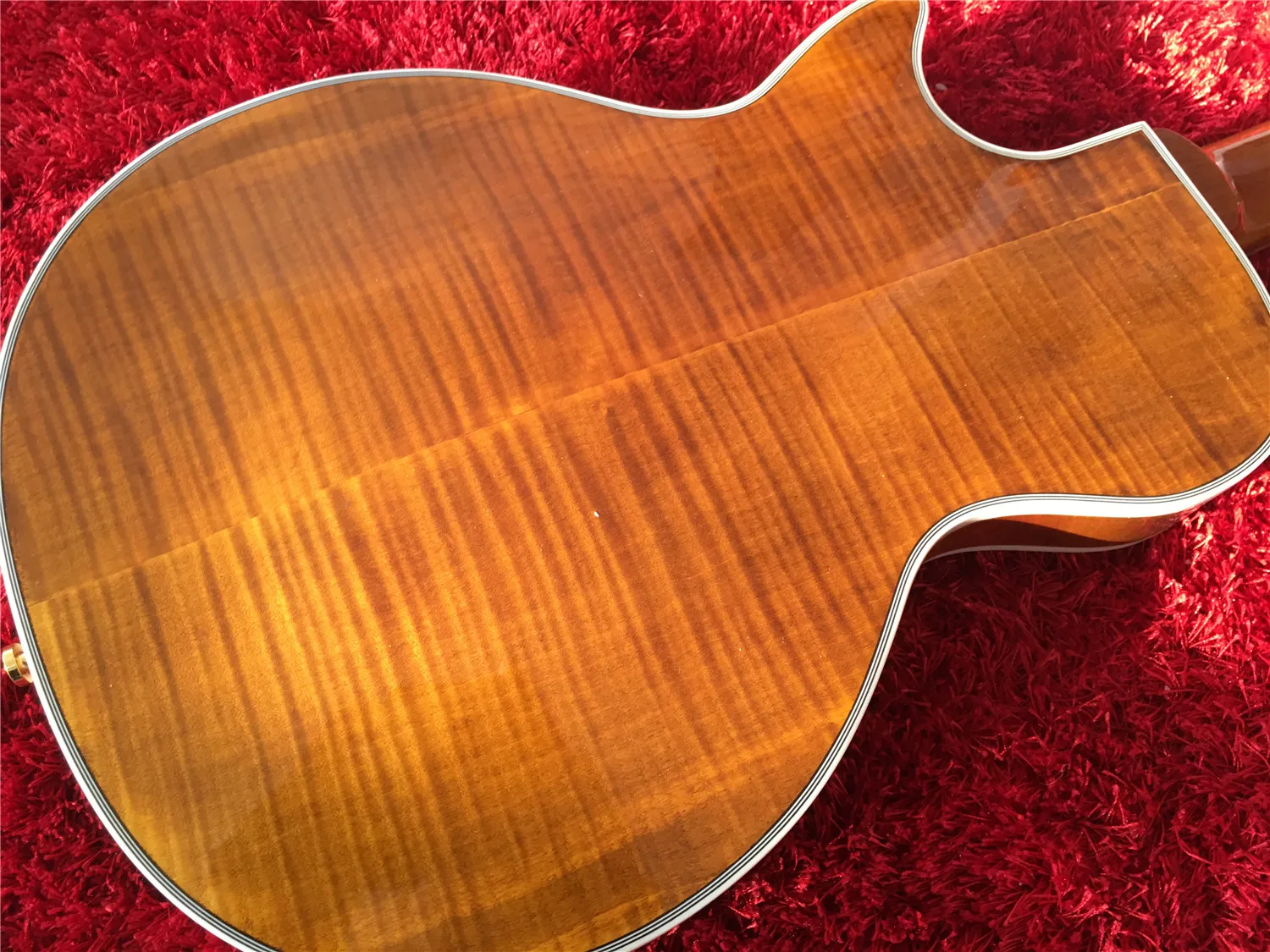 Китайский заводской товар Таможенный магазин Высшая гитара Бесплатная доставка