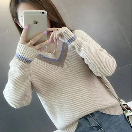 

The new 2018 long-sleeved v-neck turtleneck sweater sweater female render web celebrity blouse