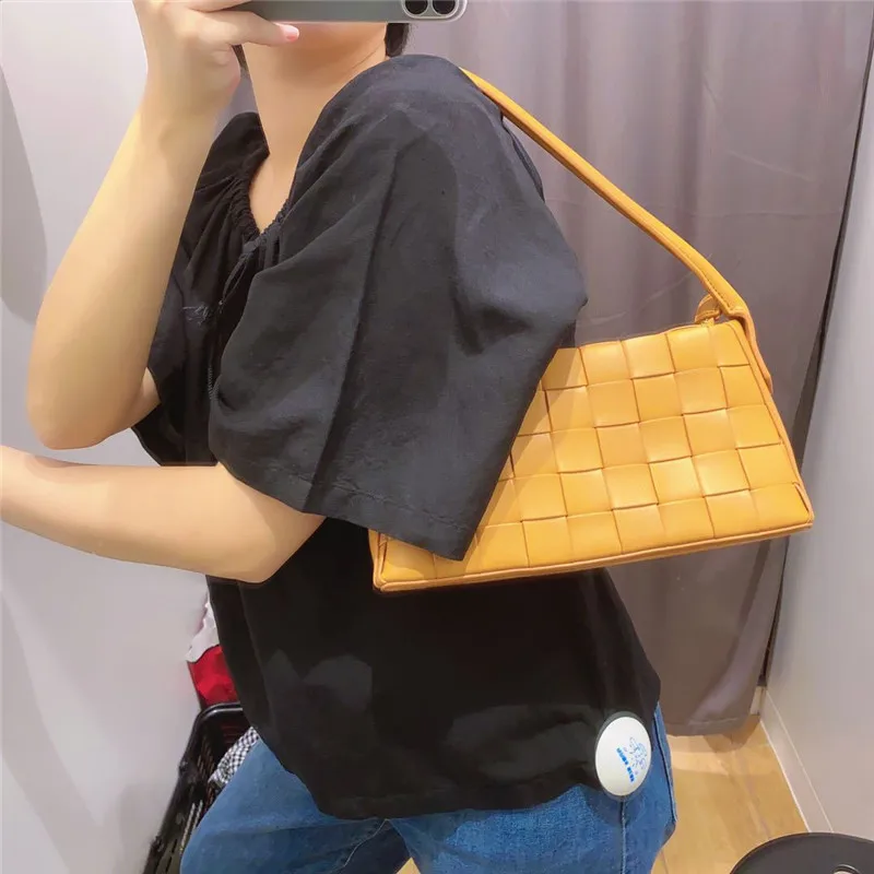 

2020 Autumn New Products Ladies Fashionable Woven Handbag High Quality Leather Armpit Handbag Women Purse and Handbag Sac A Main