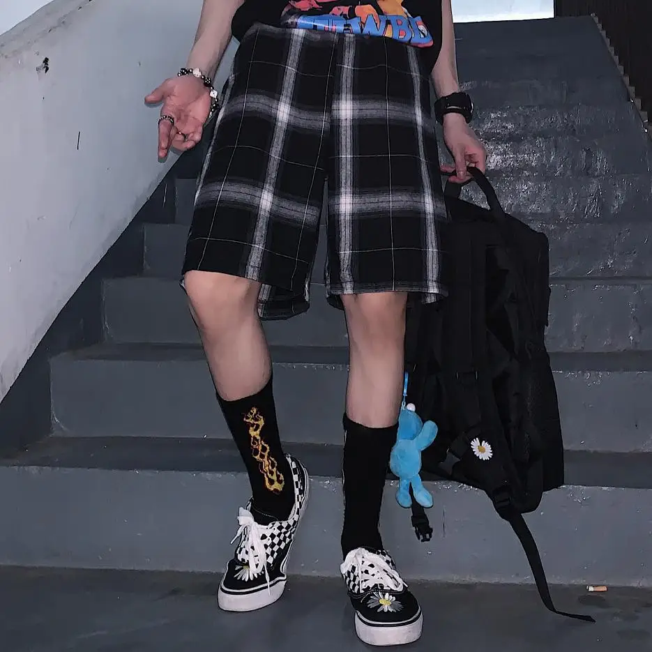 

Summer Casual Shorts Women And Men Harajuku Streetwear Hip-Hop Vintage Plus Plaid Oversized Skateboard Shorts High Waist 2021
