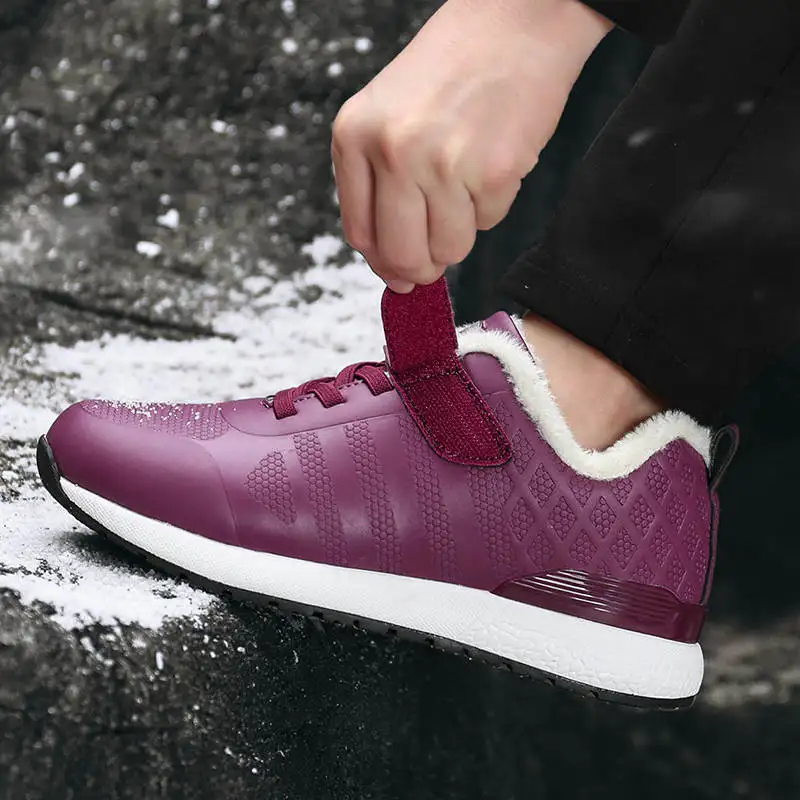 

Кроссовки женские спортивные на резиновой подошве, размер 46