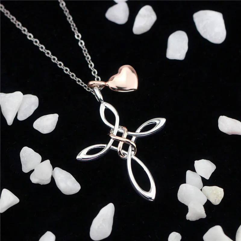 

EuropeanandAmericanfashionclassictemperamentCelticcrossnecklacecopperplatedplatinumfemalecollarbonechainmanufacturerdirect