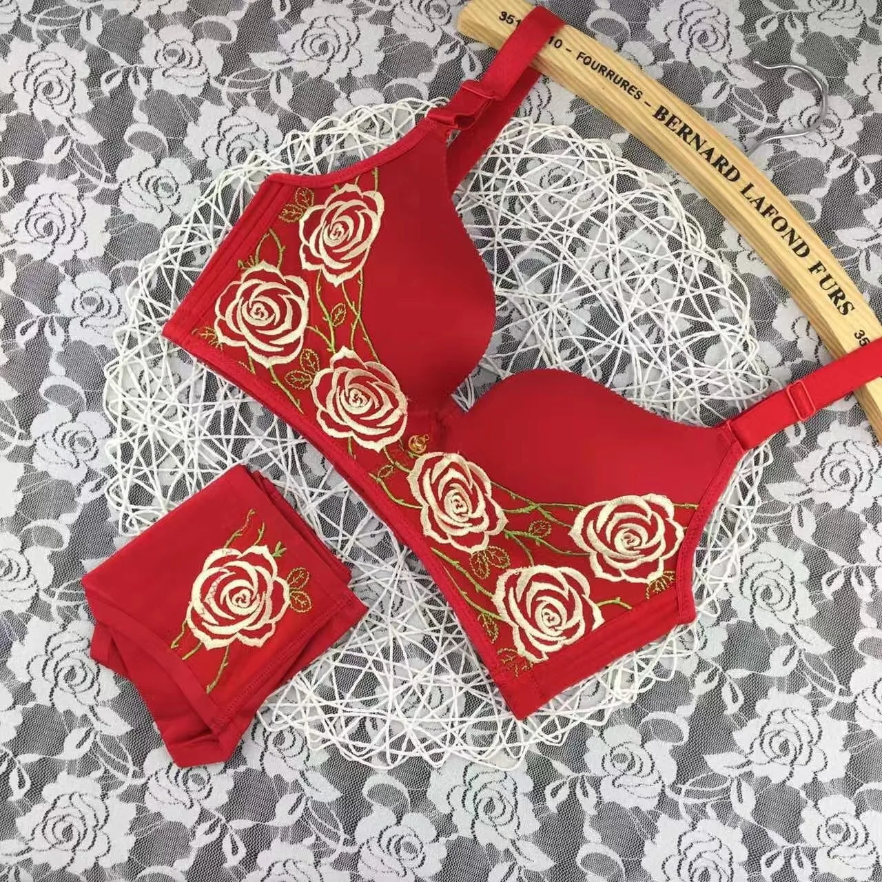 2019 сексуальное женское нижнее белье розовый кружевной бюстгальтер костюм 3D