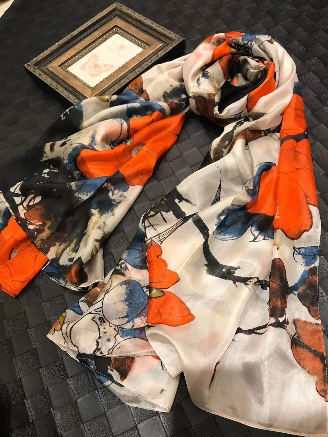 Fashion 100% Silk Scarf Ladies Pink Green Scarves BufandasSummer Beach Shawls Foulard Fall Winter Brand Long Neck Hijabs |