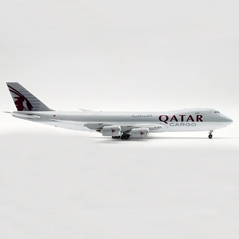 Модель самолета B747 37 см 1:200 Катар модель из металлического сплава с базовым шасси