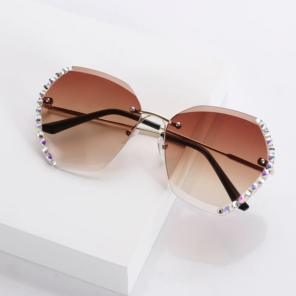 Солнцезащитные очки без оправы унисекс квадратные с градиентными линзами в