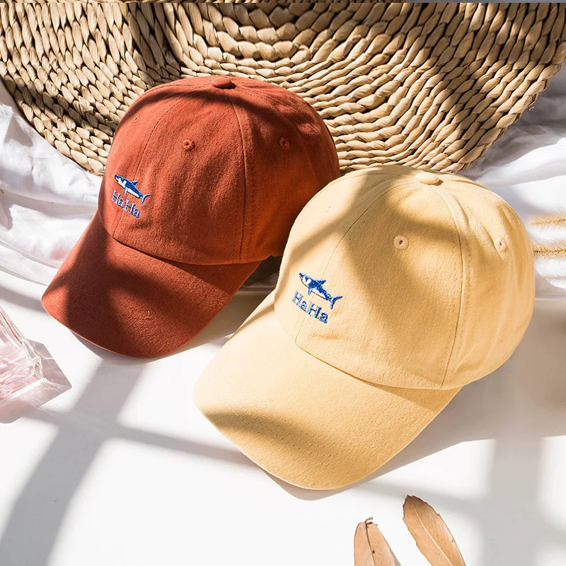 Шапка женская осенне зимняя хлопковая с вышивкой и надписью|Мужские бейсболки| |