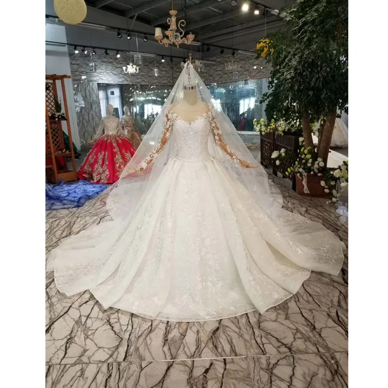 

BGW HT43010 New Fashion Wedding Dress European And American Style Illusion O Neck Long Tulle Sleeve Wedding Gown With Long Cape