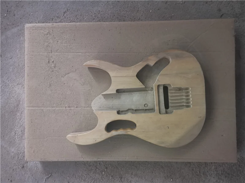 

Afanti Music DIY guitar DIY Electric guitar body (MW-302)